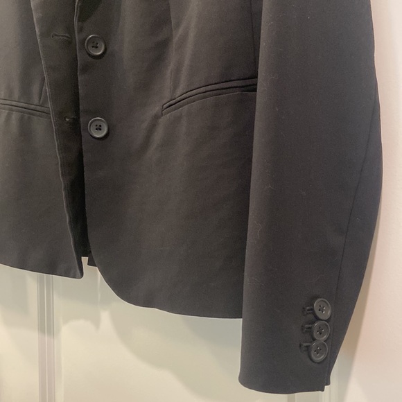 Banana Republic - classic 2 button Black Blazer - Picture 2 of 11